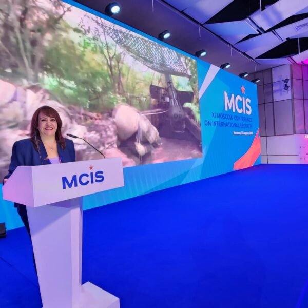 04728a96 62a4 44be 9f0d ea0533bcc73b 600x600