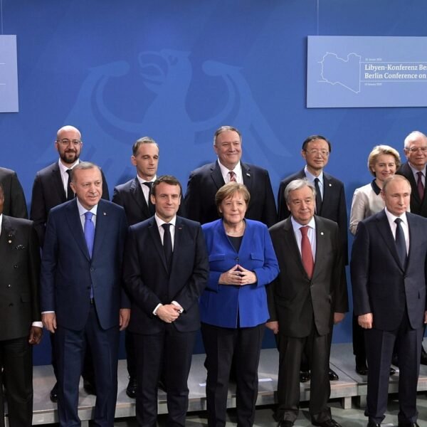 4e07ac1b730cc5d2f29937716d8189d1 600x600